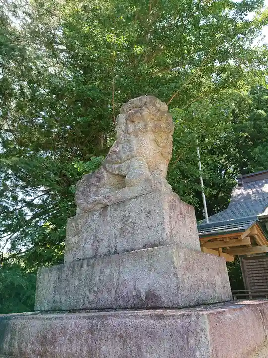 八雲神社の狛犬