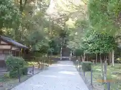 竈山神社の建物その他