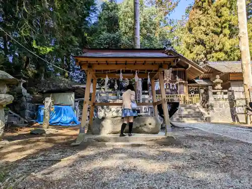 飯沼諏訪神社の手水舎