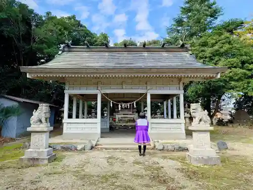 上郷護国神社の本殿