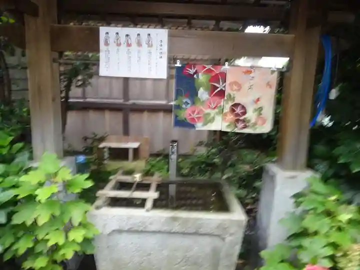 大六天神社の手水舎
