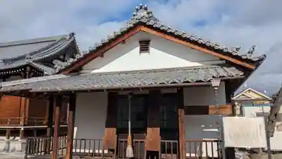 西導寺の本殿・本堂
