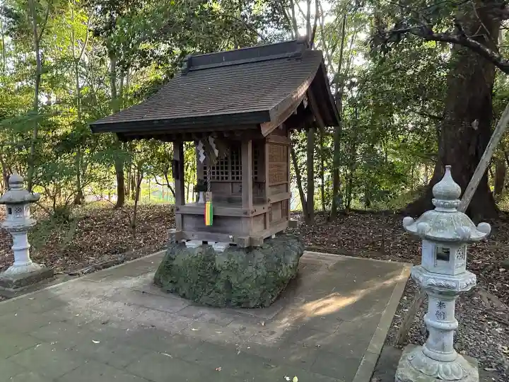御霊神社本宮の{uncategorized: "未分類", other: "その他", undefined: "問題あり", building: "その他建物", grave: "お墓", sacred_gate: "鳥居", guardian: "狛犬", statue: "像", buddha: "仏像", history: "歴史", nature: "自然", garden: "庭園", animal: "動物", pagoda: "塔", temizu: "手水舎", mountain_gate: "山門・神門", sanctuary: "本殿・本堂", subordinate: "末社・摂社", art: "芸術", scenery: "景色", jizo: "地蔵", ema: "絵馬", goshuin: "御朱印", omikuji: "おみくじ", items: "授与品その他", amulet: "お守り", goshuincho: "御朱印帳", eats: "食事", festival: "お祭り", votive_dance: "神楽", shichigosan: "七五三参", wedding: "結婚式", experience: "体験その他", initially: "初詣", around: "周辺", anti_infection: "感染症対策"}
