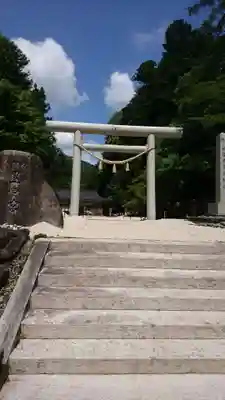 比沼麻奈為神社の鳥居