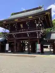 真清田神社の山門