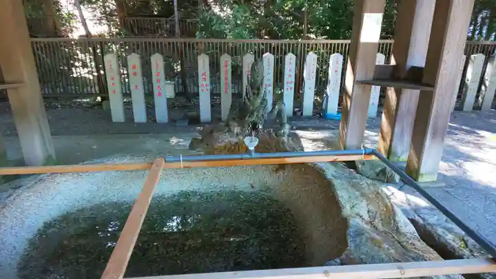 近江神宮の手水舎