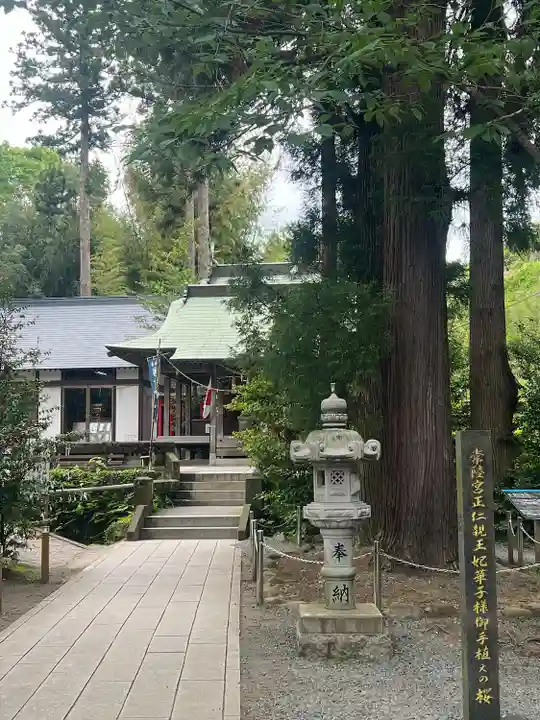 白川吉見神社の山門・神門