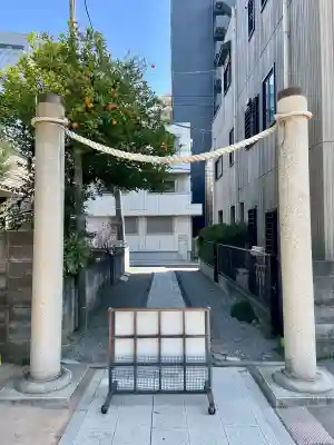 女躰大神の{uncategorized: "未分類", other: "その他", undefined: "問題あり", building: "その他建物", grave: "お墓", sacred_gate: "鳥居", guardian: "狛犬", statue: "像", buddha: "仏像", history: "歴史", nature: "自然", garden: "庭園", animal: "動物", pagoda: "塔", temizu: "手水舎", mountain_gate: "山門・神門", sanctuary: "本殿・本堂", subordinate: "末社・摂社", art: "芸術", scenery: "景色", jizo: "地蔵", ema: "絵馬", goshuin: "御朱印", omikuji: "おみくじ", items: "授与品その他", amulet: "お守り", goshuincho: "御朱印帳", eats: "食事", festival: "お祭り", votive_dance: "神楽", shichigosan: "七五三参", wedding: "結婚式", experience: "体験その他", initially: "初詣", around: "周辺", anti_infection: "感染症対策"}