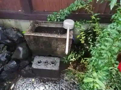 稲荷社の手水舎