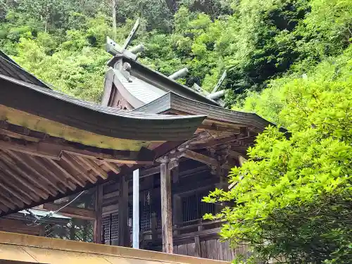 伊尼神社の本殿・本堂