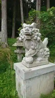 八幡神社の狛犬