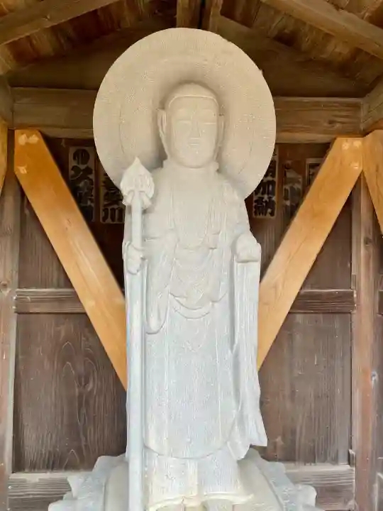 妙楽院の{uncategorized: "未分類", other: "その他", undefined: "問題あり", building: "その他建物", grave: "お墓", sacred_gate: "鳥居", guardian: "狛犬", statue: "像", buddha: "仏像", history: "歴史", nature: "自然", garden: "庭園", animal: "動物", pagoda: "塔", temizu: "手水舎", mountain_gate: "山門・神門", sanctuary: "本殿・本堂", subordinate: "末社・摂社", art: "芸術", scenery: "景色", jizo: "地蔵", ema: "絵馬", goshuin: "御朱印", omikuji: "おみくじ", items: "授与品その他", amulet: "お守り", goshuincho: "御朱印帳", eats: "食事", festival: "お祭り", votive_dance: "神楽", shichigosan: "七五三参", wedding: "結婚式", experience: "体験その他", initially: "初詣", around: "周辺", anti_infection: "感染症対策"}