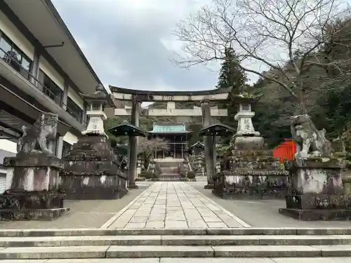伊奈波神社の{uncategorized: "未分類", other: "その他", undefined: "問題あり", building: "その他建物", grave: "お墓", sacred_gate: "鳥居", guardian: "狛犬", statue: "像", buddha: "仏像", history: "歴史", nature: "自然", garden: "庭園", animal: "動物", pagoda: "塔", temizu: "手水舎", mountain_gate: "山門・神門", sanctuary: "本殿・本堂", subordinate: "末社・摂社", art: "芸術", scenery: "景色", jizo: "地蔵", ema: "絵馬", goshuin: "御朱印", omikuji: "おみくじ", items: "授与品その他", amulet: "お守り", goshuincho: "御朱印帳", eats: "食事", festival: "お祭り", votive_dance: "神楽", shichigosan: "七五三参", wedding: "結婚式", experience: "体験その他", initially: "初詣", around: "周辺", anti_infection: "感染症対策"}