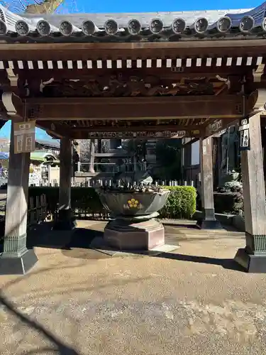 新井薬師（梅照院）の手水舎