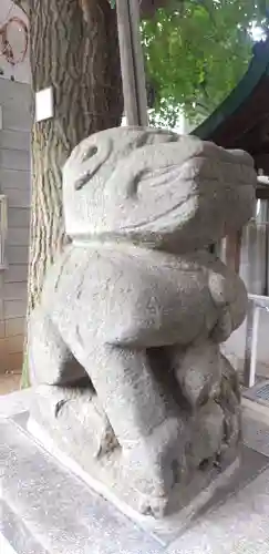 穏田神社の狛犬