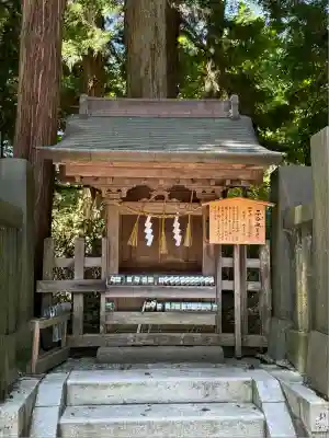 諏訪大社下社春宮(長野県)