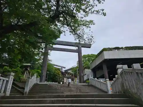 伊勢山皇大神宮の鳥居