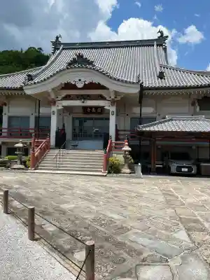 国泰寺の{uncategorized: "未分類", other: "その他", undefined: "問題あり", building: "その他建物", grave: "お墓", sacred_gate: "鳥居", guardian: "狛犬", statue: "像", buddha: "仏像", history: "歴史", nature: "自然", garden: "庭園", animal: "動物", pagoda: "塔", temizu: "手水舎", mountain_gate: "山門・神門", sanctuary: "本殿・本堂", subordinate: "末社・摂社", art: "芸術", scenery: "景色", jizo: "地蔵", ema: "絵馬", goshuin: "御朱印", omikuji: "おみくじ", items: "授与品その他", amulet: "お守り", goshuincho: "御朱印帳", eats: "食事", festival: "お祭り", votive_dance: "神楽", shichigosan: "七五三参", wedding: "結婚式", experience: "体験その他", initially: "初詣", around: "周辺", anti_infection: "感染症対策"}