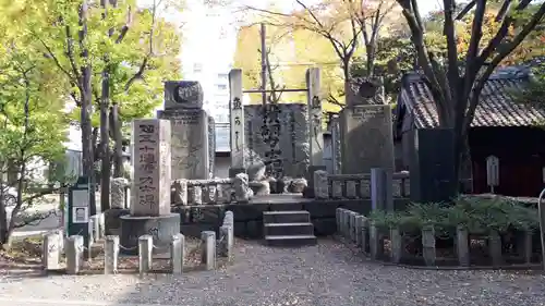 富岡八幡宮の像