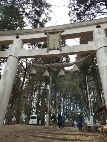 宝登山神社奥宮の鳥居