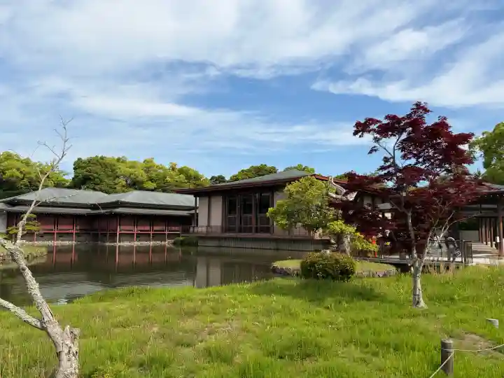 宇佐神宮の{uncategorized: "未分類", other: "その他", undefined: "問題あり", building: "その他建物", grave: "お墓", sacred_gate: "鳥居", guardian: "狛犬", statue: "像", buddha: "仏像", history: "歴史", nature: "自然", garden: "庭園", animal: "動物", pagoda: "塔", temizu: "手水舎", mountain_gate: "山門・神門", sanctuary: "本殿・本堂", subordinate: "末社・摂社", art: "芸術", scenery: "景色", jizo: "地蔵", ema: "絵馬", goshuin: "御朱印", omikuji: "おみくじ", items: "授与品その他", amulet: "お守り", goshuincho: "御朱印帳", eats: "食事", festival: "お祭り", votive_dance: "神楽", shichigosan: "七五三参", wedding: "結婚式", experience: "体験その他", initially: "初詣", around: "周辺", anti_infection: "感染症対策"}