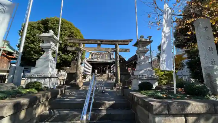 嶺白山神社の鳥居