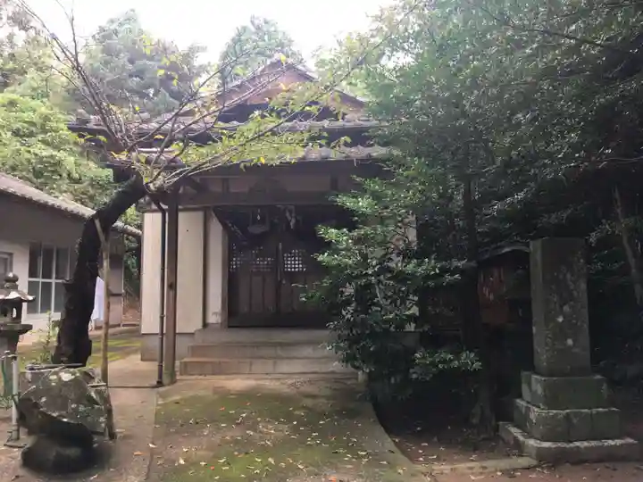 興神社の本殿・本堂