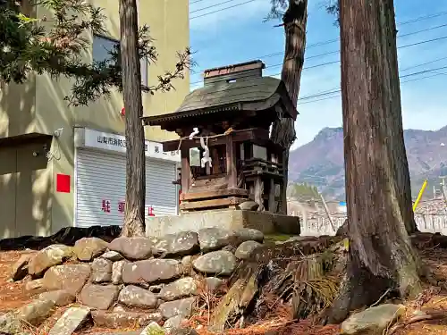 中牧神社の末社