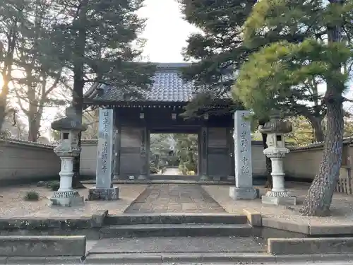 中院の山門・神門