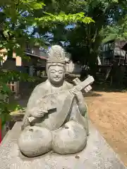 本折日吉神社の像