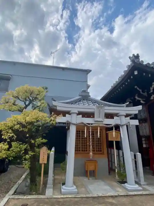 粟嶋堂宗徳寺の鳥居