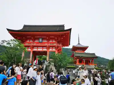 清水寺の山門・神門