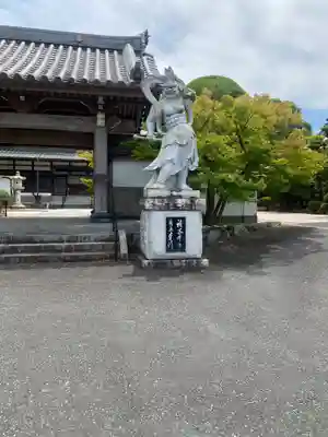 成道寺の像