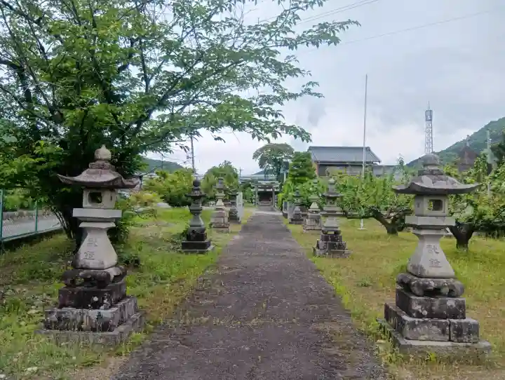 北野神社の{uncategorized: "未分類", other: "その他", undefined: "問題あり", building: "その他建物", grave: "お墓", sacred_gate: "鳥居", guardian: "狛犬", statue: "像", buddha: "仏像", history: "歴史", nature: "自然", garden: "庭園", animal: "動物", pagoda: "塔", temizu: "手水舎", mountain_gate: "山門・神門", sanctuary: "本殿・本堂", subordinate: "末社・摂社", art: "芸術", scenery: "景色", jizo: "地蔵", ema: "絵馬", goshuin: "御朱印", omikuji: "おみくじ", items: "授与品その他", amulet: "お守り", goshuincho: "御朱印帳", eats: "食事", festival: "お祭り", votive_dance: "神楽", shichigosan: "七五三参", wedding: "結婚式", experience: "体験その他", initially: "初詣", around: "周辺", anti_infection: "感染症対策"}