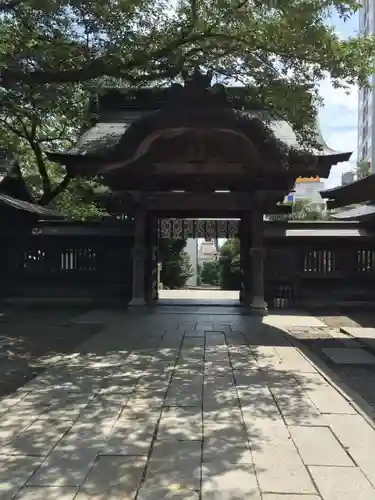 宇都宮二荒山神社の山門