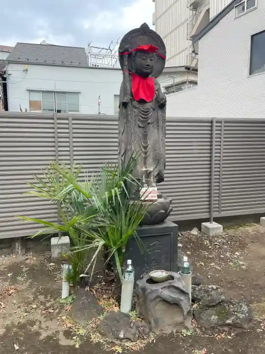 靍護稲荷神社の{uncategorized: "未分類", other: "その他", undefined: "問題あり", building: "その他建物", grave: "お墓", sacred_gate: "鳥居", guardian: "狛犬", statue: "像", buddha: "仏像", history: "歴史", nature: "自然", garden: "庭園", animal: "動物", pagoda: "塔", temizu: "手水舎", mountain_gate: "山門・神門", sanctuary: "本殿・本堂", subordinate: "末社・摂社", art: "芸術", scenery: "景色", jizo: "地蔵", ema: "絵馬", goshuin: "御朱印", omikuji: "おみくじ", items: "授与品その他", amulet: "お守り", goshuincho: "御朱印帳", eats: "食事", festival: "お祭り", votive_dance: "神楽", shichigosan: "七五三参", wedding: "結婚式", experience: "体験その他", initially: "初詣", around: "周辺", anti_infection: "感染症対策"}