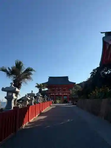 鵜戸神宮の{uncategorized: "未分類", other: "その他", undefined: "問題あり", building: "その他建物", grave: "お墓", sacred_gate: "鳥居", guardian: "狛犬", statue: "像", buddha: "仏像", history: "歴史", nature: "自然", garden: "庭園", animal: "動物", pagoda: "塔", temizu: "手水舎", mountain_gate: "山門・神門", sanctuary: "本殿・本堂", subordinate: "末社・摂社", art: "芸術", scenery: "景色", jizo: "地蔵", ema: "絵馬", goshuin: "御朱印", omikuji: "おみくじ", items: "授与品その他", amulet: "お守り", goshuincho: "御朱印帳", eats: "食事", festival: "お祭り", votive_dance: "神楽", shichigosan: "七五三参", wedding: "結婚式", experience: "体験その他", initially: "初詣", around: "周辺", anti_infection: "感染症対策"}