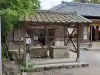 稲荷神社の手水舎