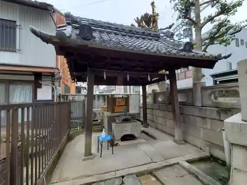 松山神社の手水舎