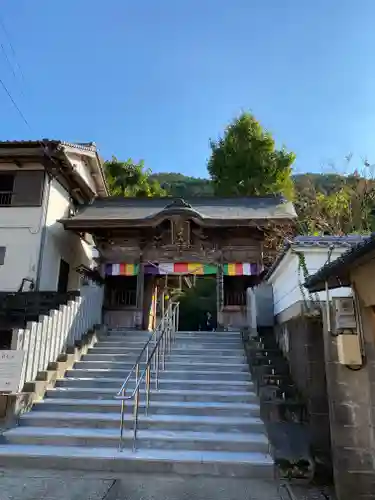 岩本寺の山門