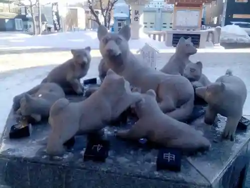 西野神社の狛犬