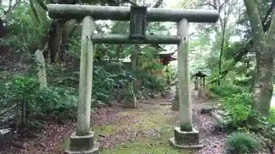 玉澤稲穂神社の鳥居