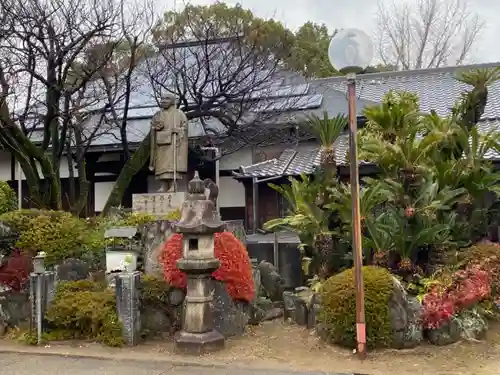 長久寺の像