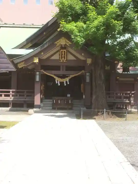 三吉神社の本殿・本堂