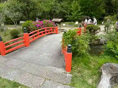 歌泉堂（春日大社神苑萬葉植物園内鎮座）(奈良県)