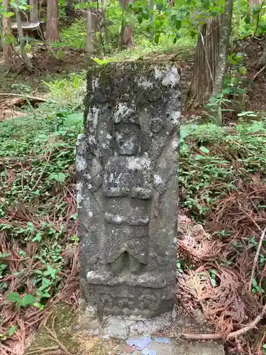 戸隠神社宝光社の像