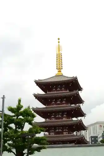 浅草寺の塔