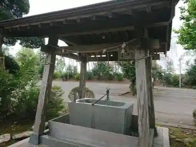 八街神社の手水舎