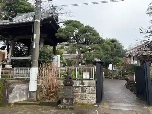 誓閑寺の{uncategorized: "未分類", other: "その他", undefined: "問題あり", building: "その他建物", grave: "お墓", sacred_gate: "鳥居", guardian: "狛犬", statue: "像", buddha: "仏像", history: "歴史", nature: "自然", garden: "庭園", animal: "動物", pagoda: "塔", temizu: "手水舎", mountain_gate: "山門・神門", sanctuary: "本殿・本堂", subordinate: "末社・摂社", art: "芸術", scenery: "景色", jizo: "地蔵", ema: "絵馬", goshuin: "御朱印", omikuji: "おみくじ", items: "授与品その他", amulet: "お守り", goshuincho: "御朱印帳", eats: "食事", festival: "お祭り", votive_dance: "神楽", shichigosan: "七五三参", wedding: "結婚式", experience: "体験その他", initially: "初詣", around: "周辺", anti_infection: "感染症対策"}