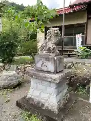 諏訪神社の狛犬